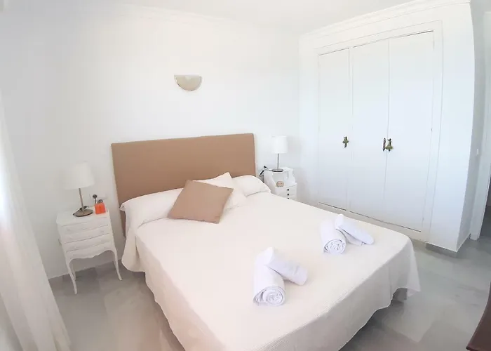 Spacious Flat In - Boliches