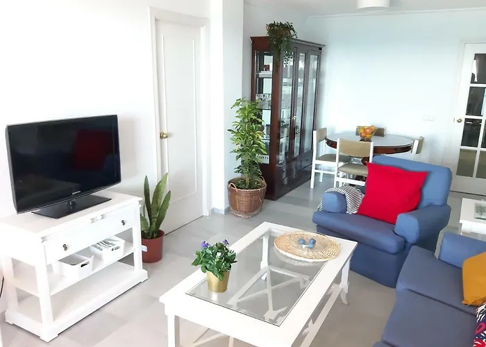 アパート Spacious Flat In - Boliches フエンヒロラ