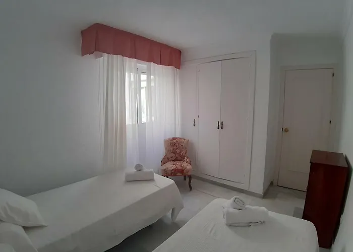 Spacious Flat In - Boliches Apartamento Fuengirola