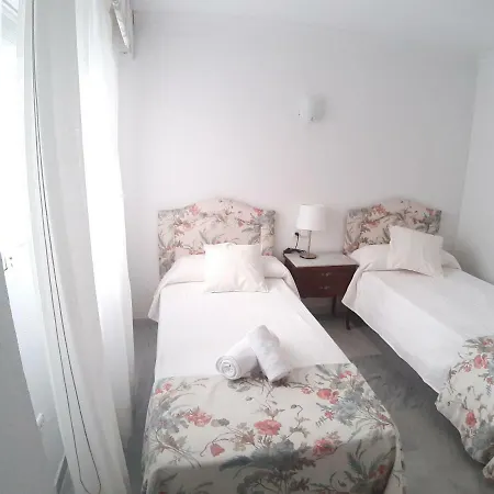 Spacious Flat In - Boliches * Fuengirola